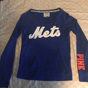 VS PINK Mets crew neck